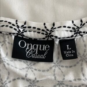 Onque Casual Black & White Patterned Top